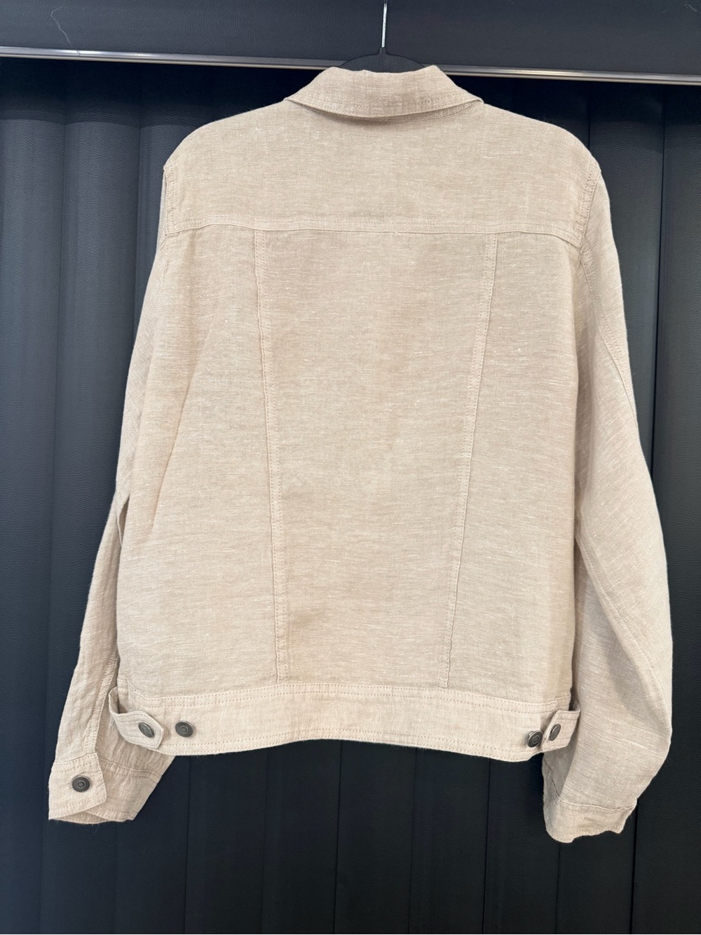 Jones & Co Jones New York - Large - 100% Linen Jean Jacket in Neutral Beige. - Picture 10 of 12
